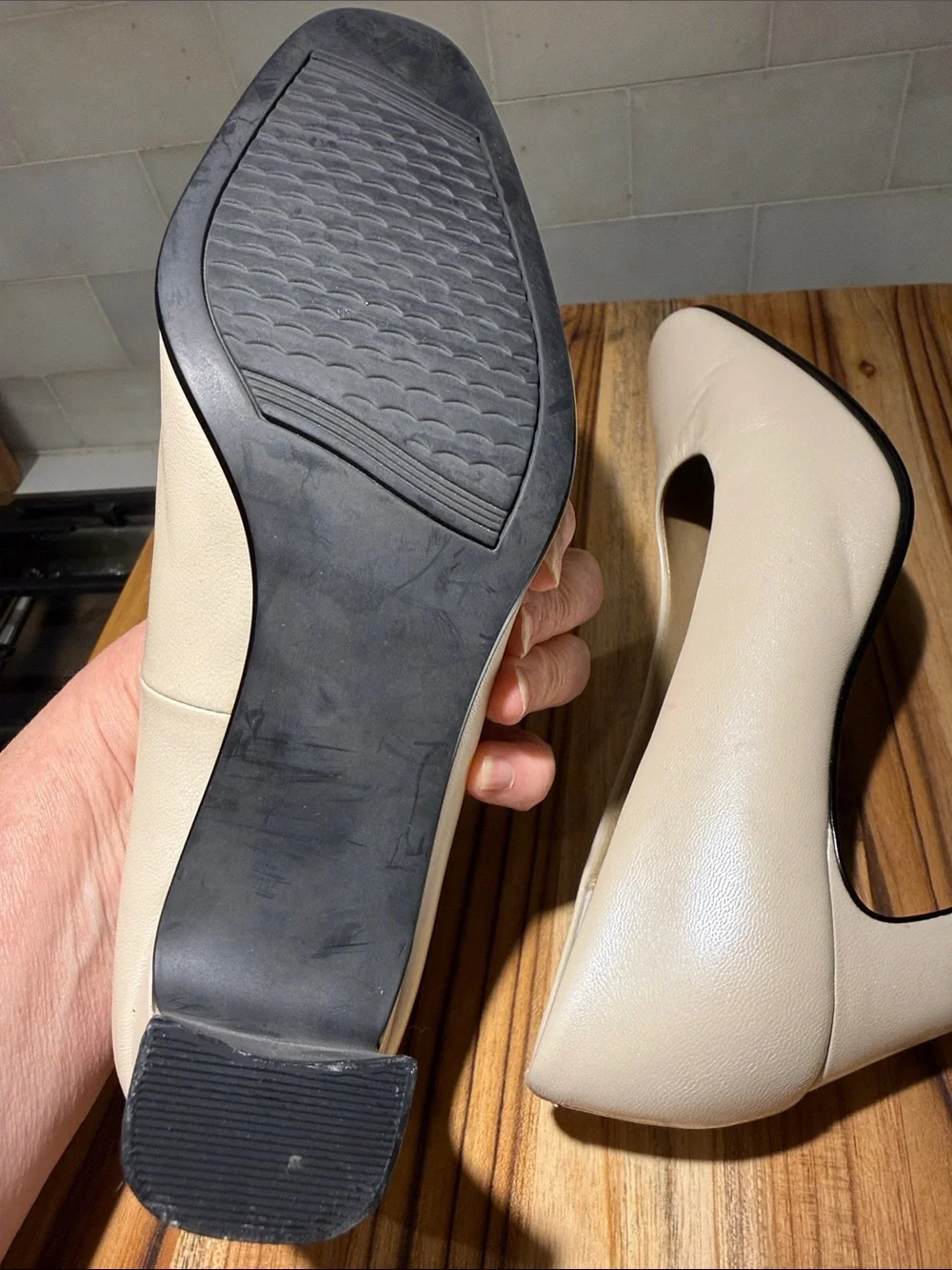 Elegant Cream Leather Mid-Heel Pumps